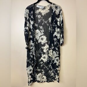 Vintage Black and Cream Floral Kimono